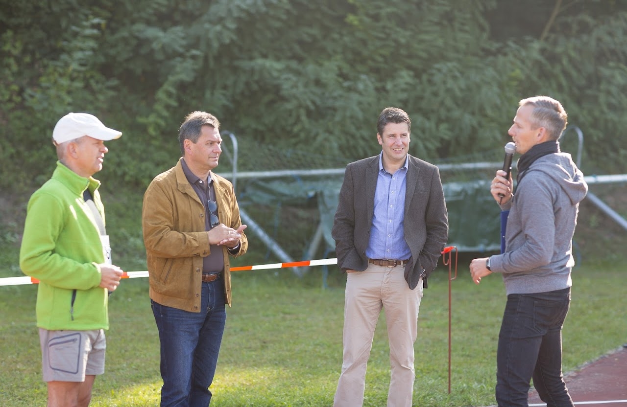 Bild vom 9. Benefizlauf im Jahr 2016. Dies ist das 49. Bild.